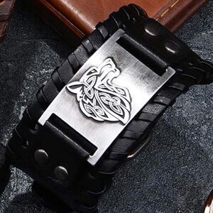 NEW Wolf Head Leather Buckle Bracelet